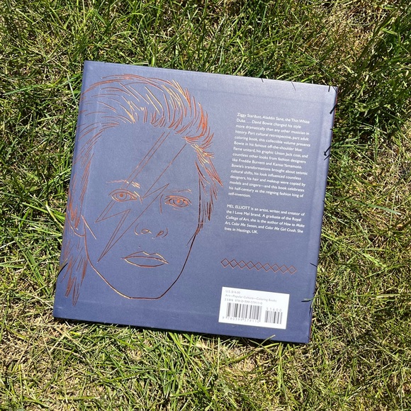 David Bowie Retrospective Coloring Book - Picture 2 of 8